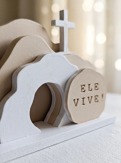 Decoração Túmulo de Jesus Ressuscitado “Ele Vive” | Uma Peça de Fé Que Leva Esperança e Significado Para Seu Ambiente