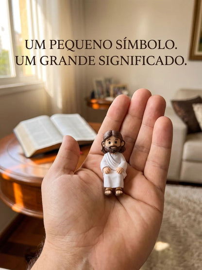 Mini Jesus Sentado | Um Pequeno Símbolo de Fé Para Estar Presente em Todos Momentos