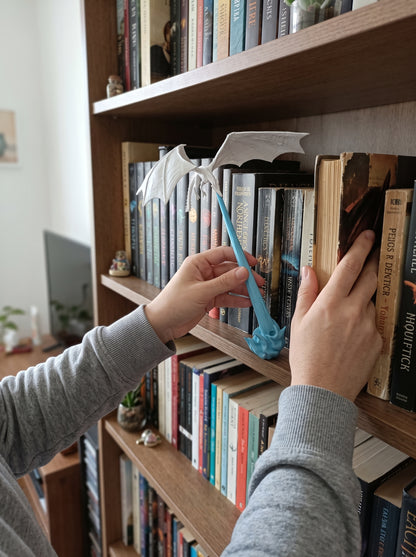 Dragão Decorativo para Estante | Um Toque Medieval Entre Seus Livros