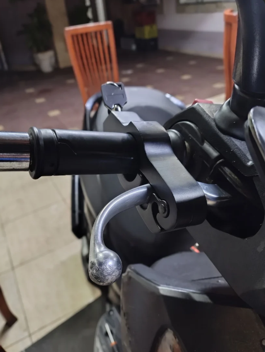 Trava Antifurto Reforçada para Moto | Bloqueio de Manete, Freio e Acelerador