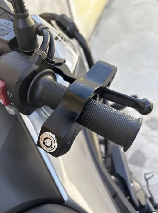 Trava Antifurto Reforçada para Moto | Bloqueio de Manete, Freio e Acelerador